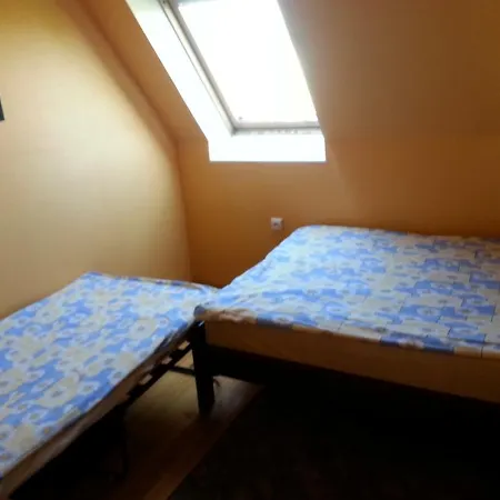 Sarnakortsi Pensión *